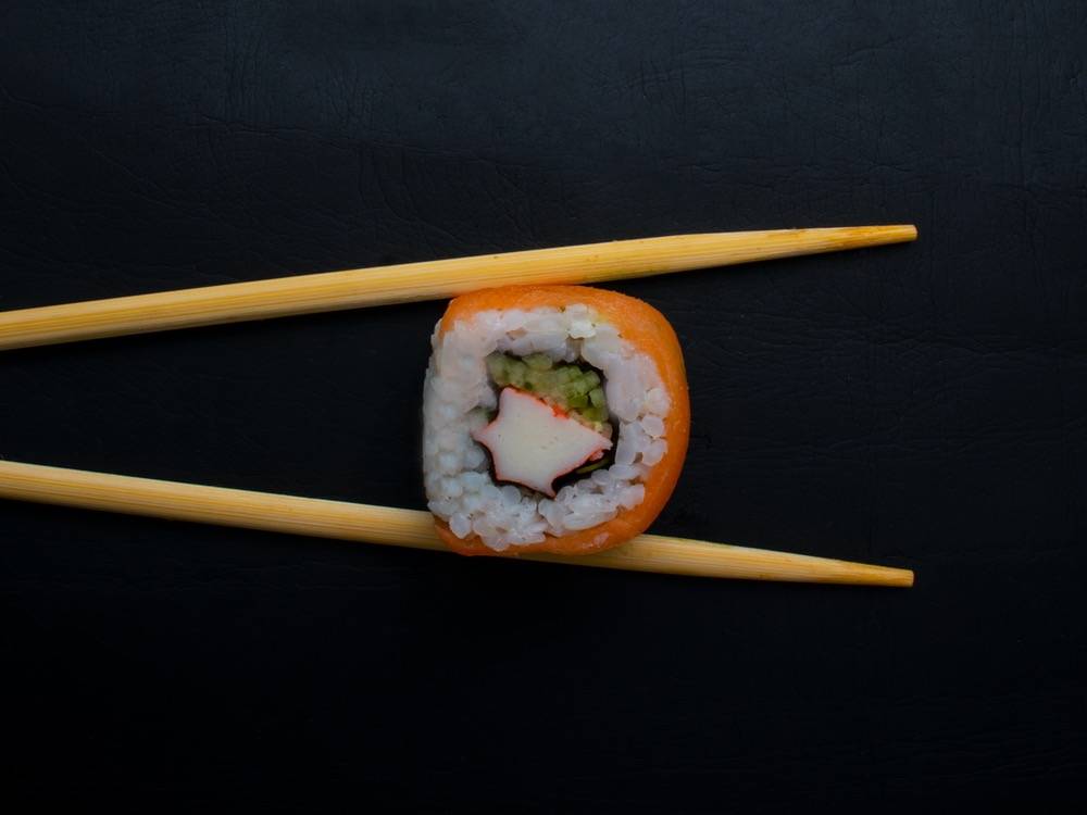 Sushichopsticks unsplash